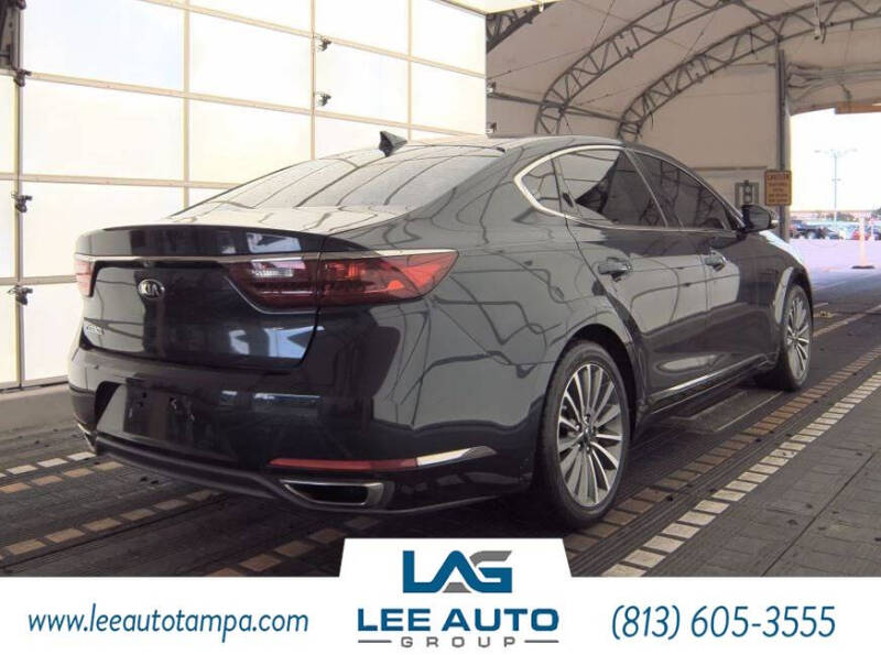 2017 Kia Cadenza Premium