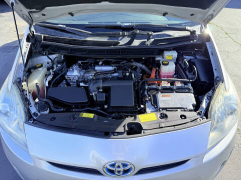 2011 Toyota Prius Two