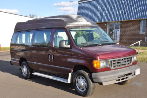 2005 Ford E-Series E-350 SD XLT