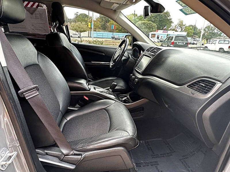 2019 Dodge Journey Crossroad