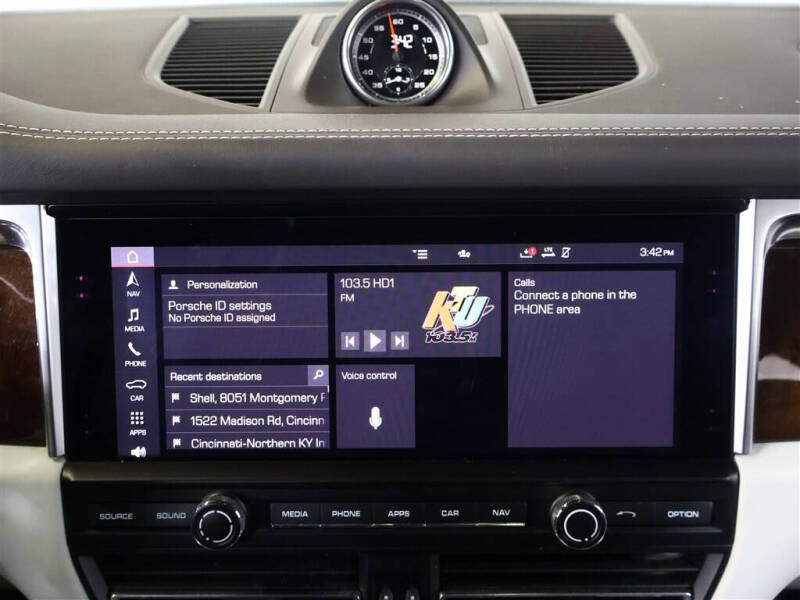 2020 Porsche Macan Turbo