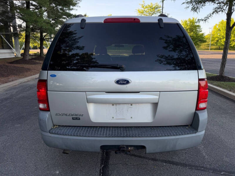 2002 Ford Explorer XLS