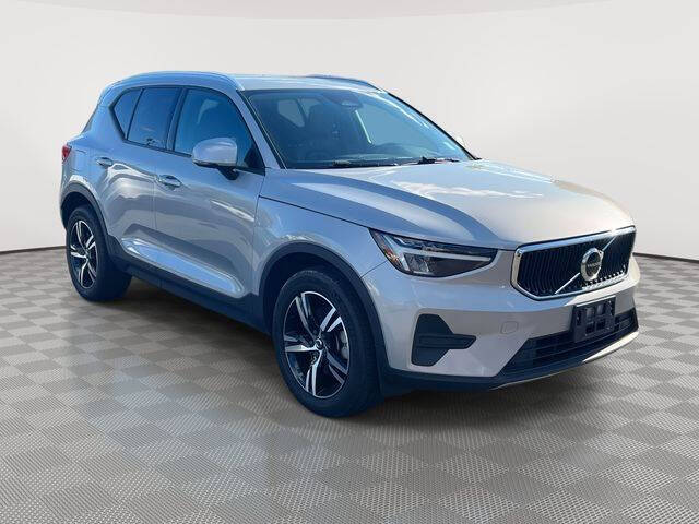2023 Volvo XC40 B5 Core