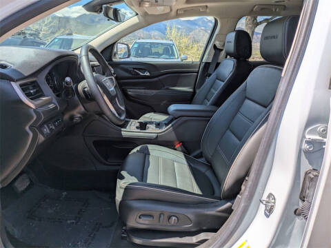 2023 GMC Acadia Denali