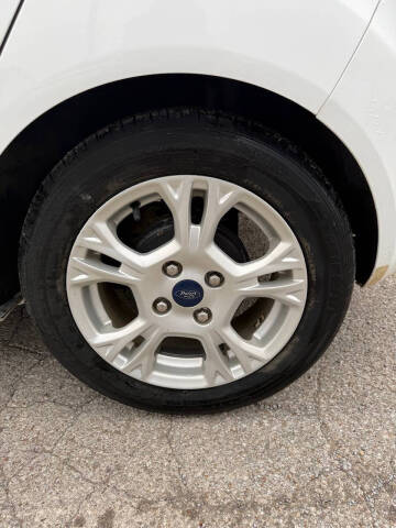 2015 Ford Fiesta SE