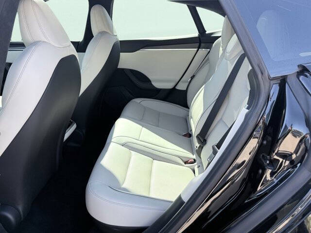 2023 Tesla Model S Plaid
