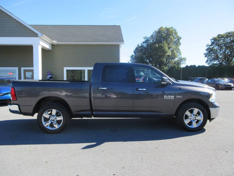 2018 RAM 1500 SLT