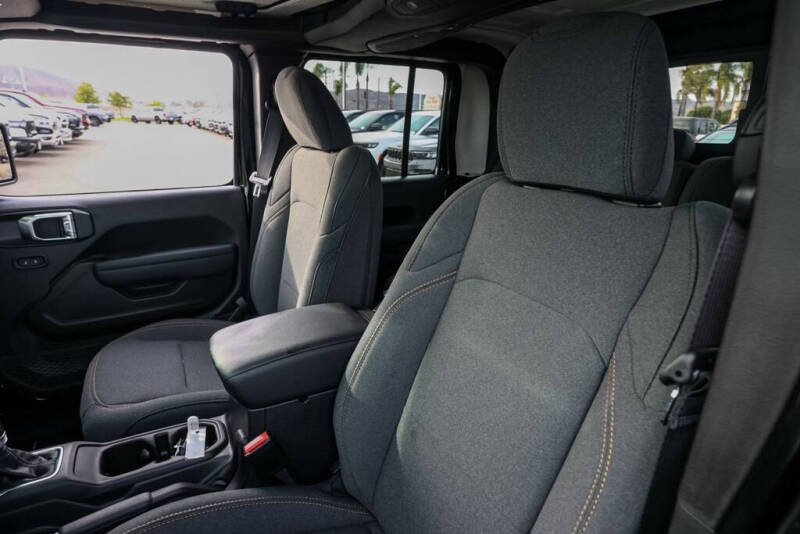 2025 Jeep Gladiator Willys