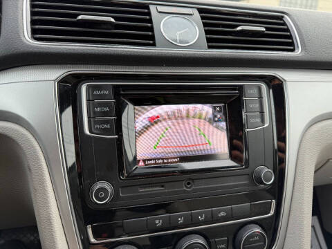 2016 Volkswagen Passat 1.8T S