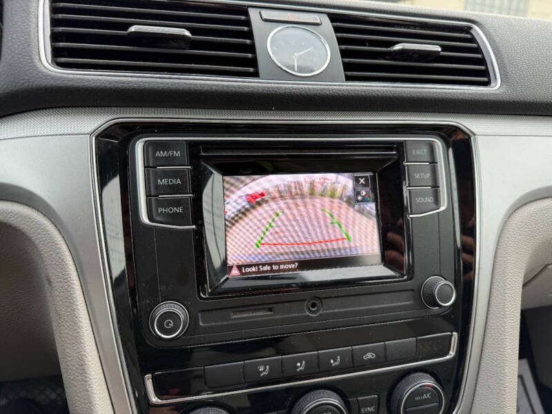 2016 Volkswagen Passat 1.8T S