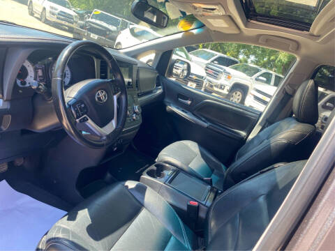 2015 Toyota Sienna