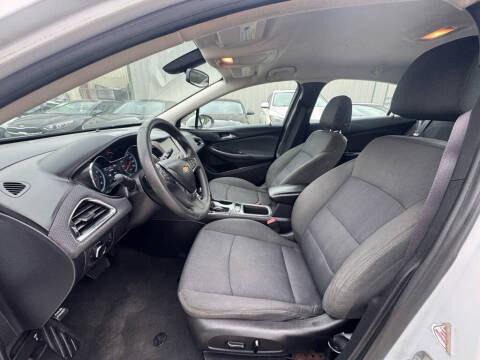 2017 Chevrolet Cruze LT Auto