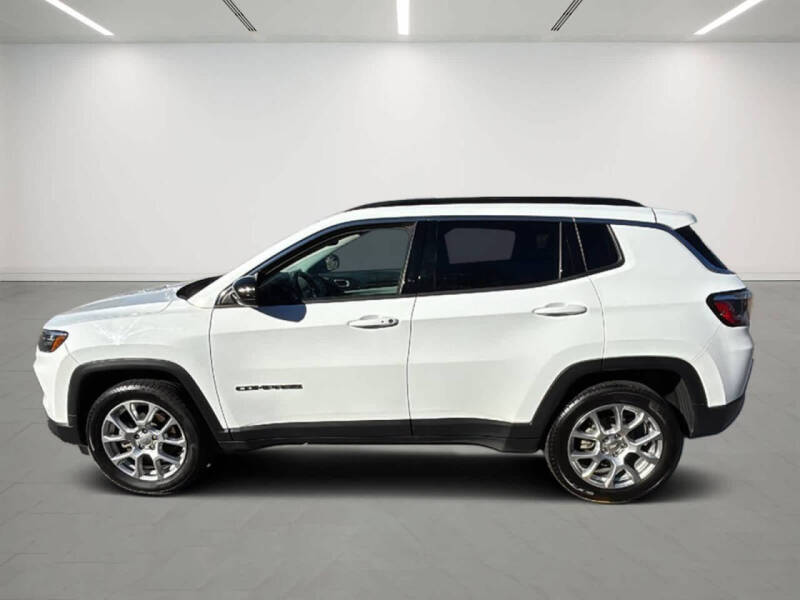 2022 Jeep Compass Latitude Lux