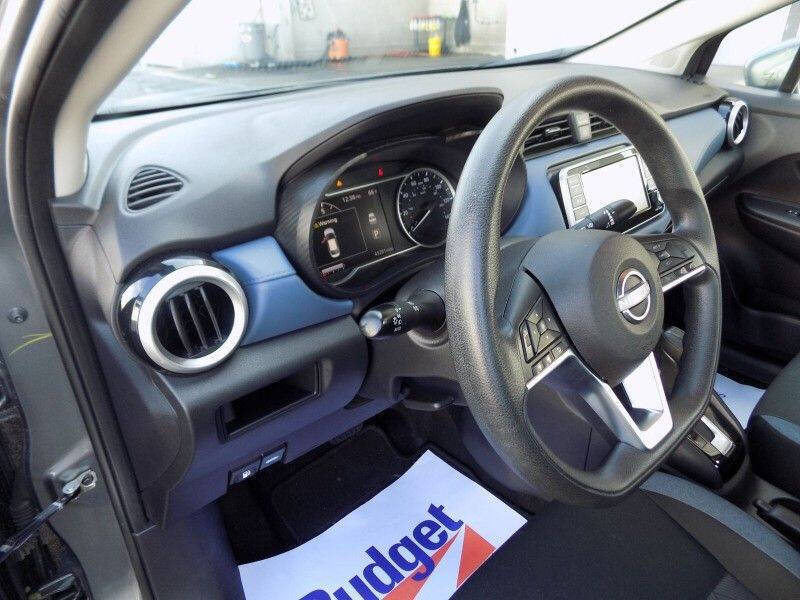 2023 Nissan Versa SV