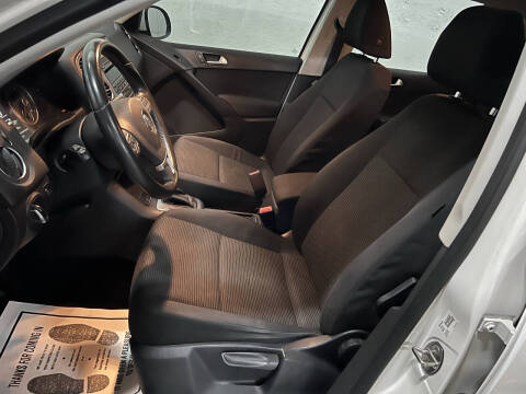 2014 Volkswagen Tiguan SE