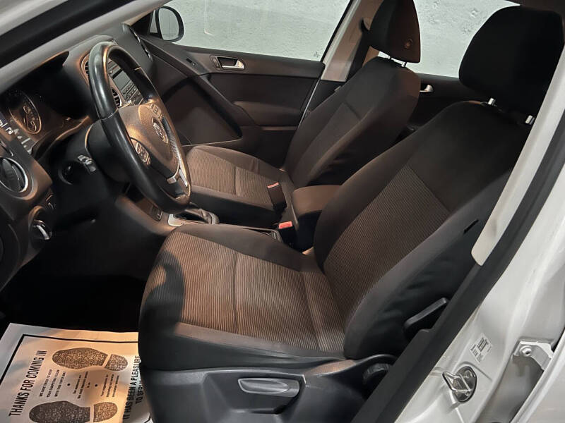 2014 Volkswagen Tiguan SE