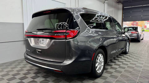 2021 Chrysler Pacifica Touring L