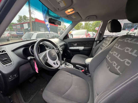2012 Kia Soul +