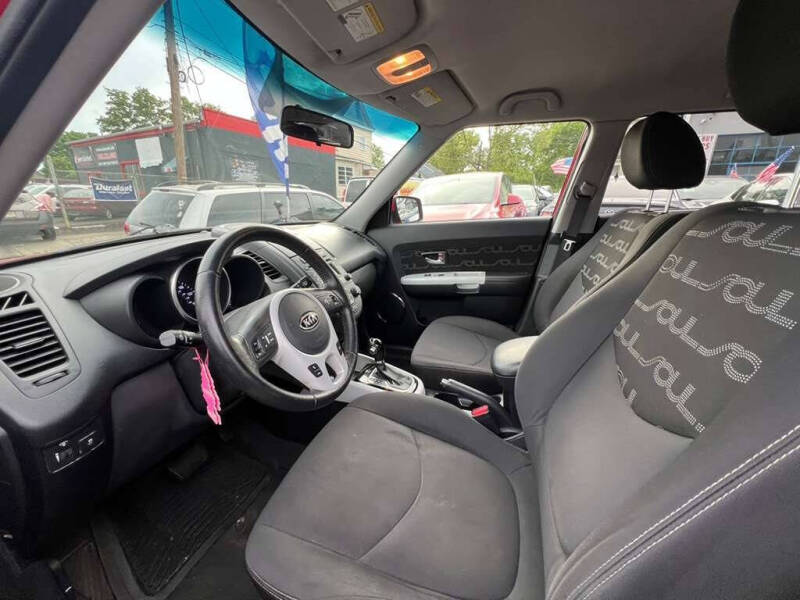 2012 Kia Soul +