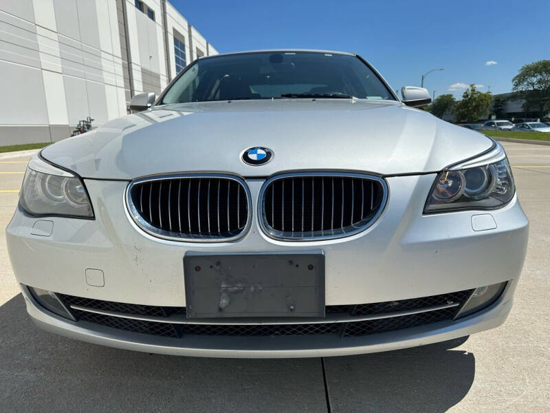 Used 2010 BMW 5 Series 528i with VIN WBANU5C52AC363699 for sale in Elmhurst, IL