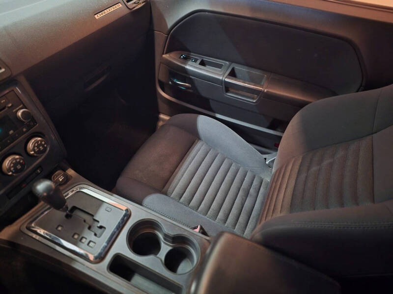2012 Dodge Challenger SXT