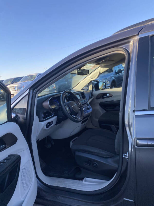 2017 Chrysler Pacifica LX