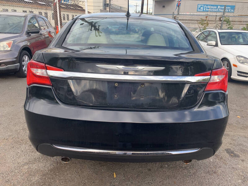 2012 Chrysler 200 Limited