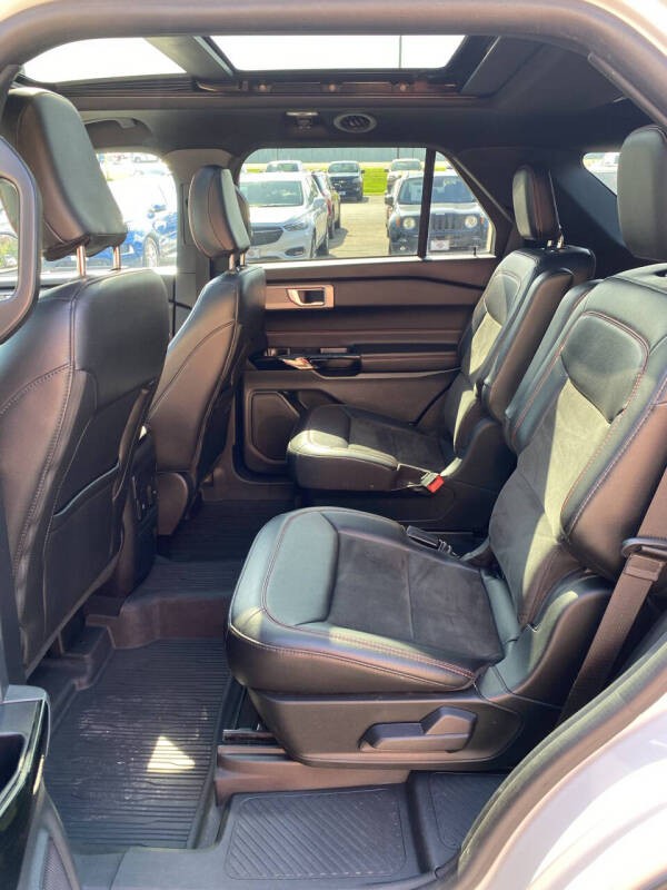 2022 Ford Explorer ST-Line