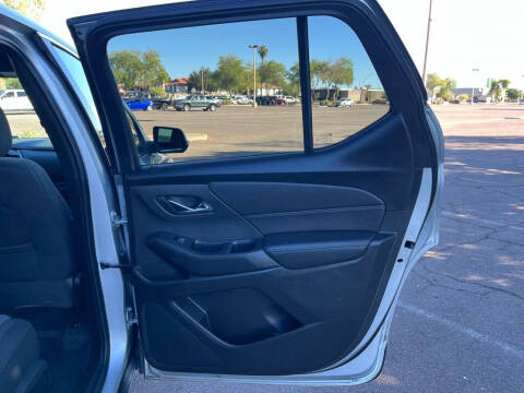 2022 Chevrolet Traverse LT Cloth