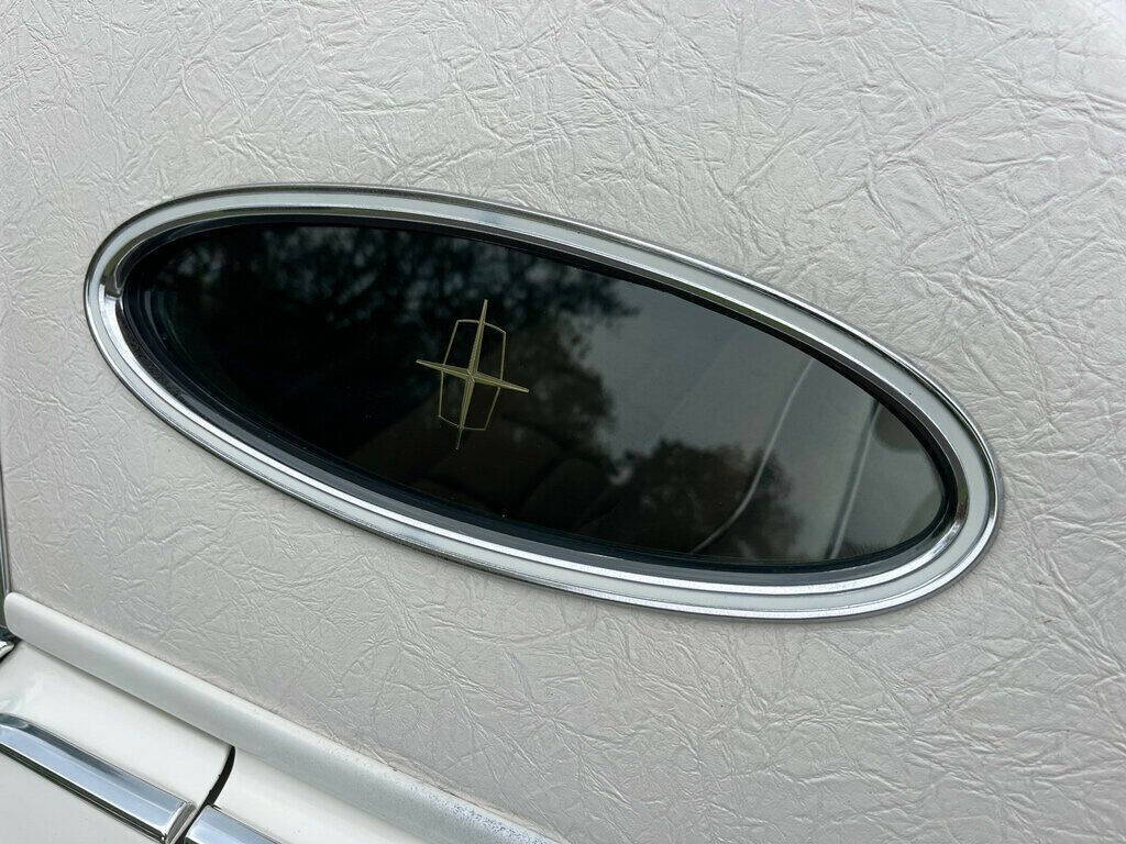 1976 Lincoln Continental 28