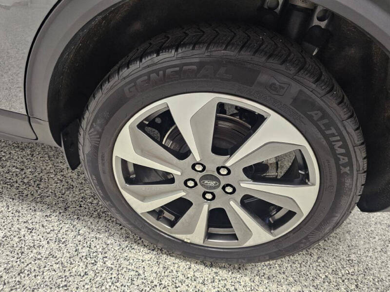 2025 Ford Escape Platinum