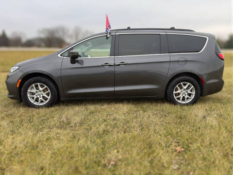 2022 Chrysler Pacifica Touring L