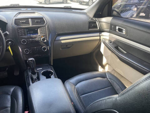 2018 Ford Explorer