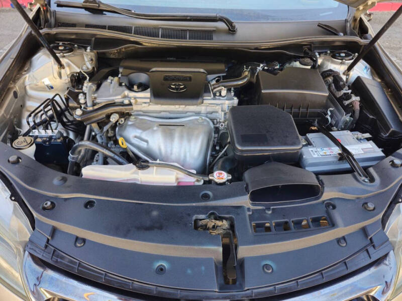 2017 Toyota Camry SE