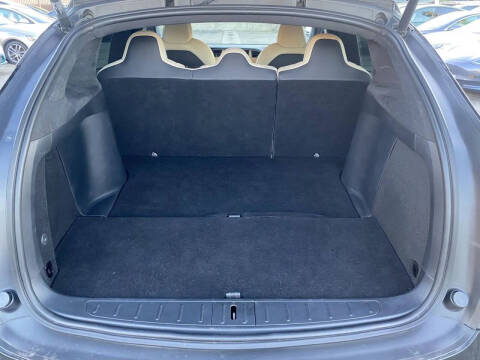 2020 Tesla Model X Long Range Plus