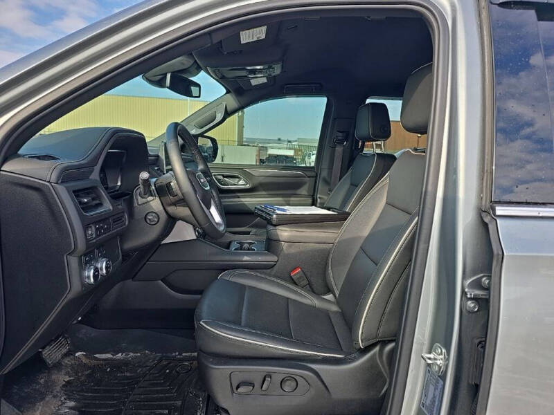 2024 GMC Yukon SLT