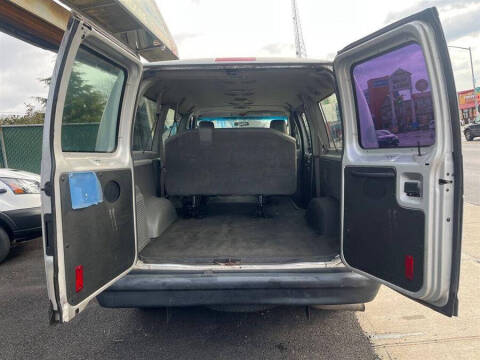 2011 Ford E-Series E-150 XLT