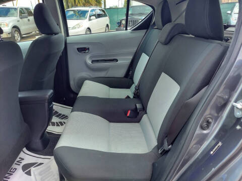 2013 Toyota Prius c Four