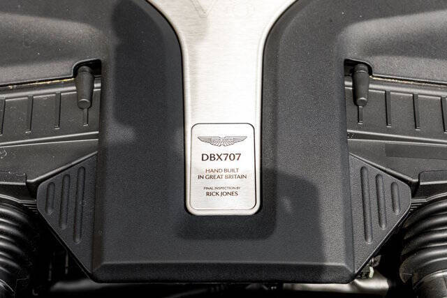 2025 Aston Martin DBX 707