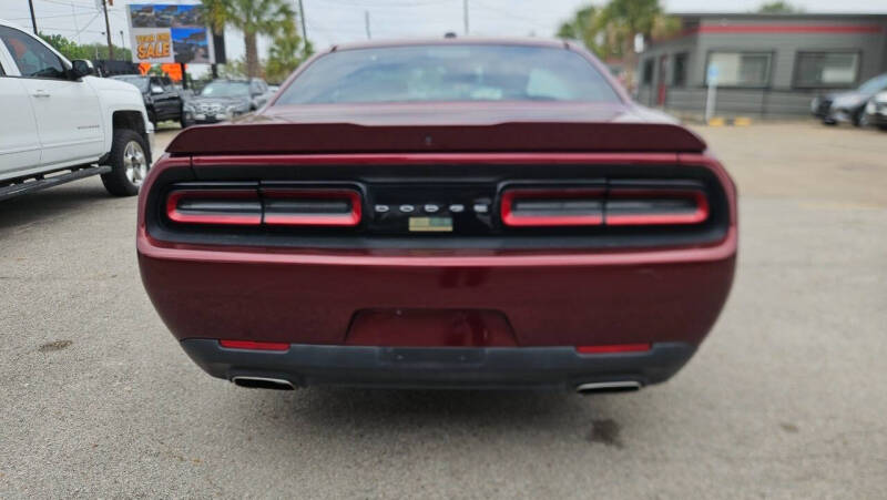 2019 Dodge Challenger SXT