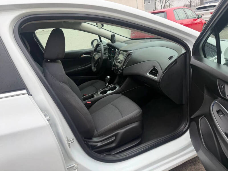 2018 Chevrolet Cruze LT Auto