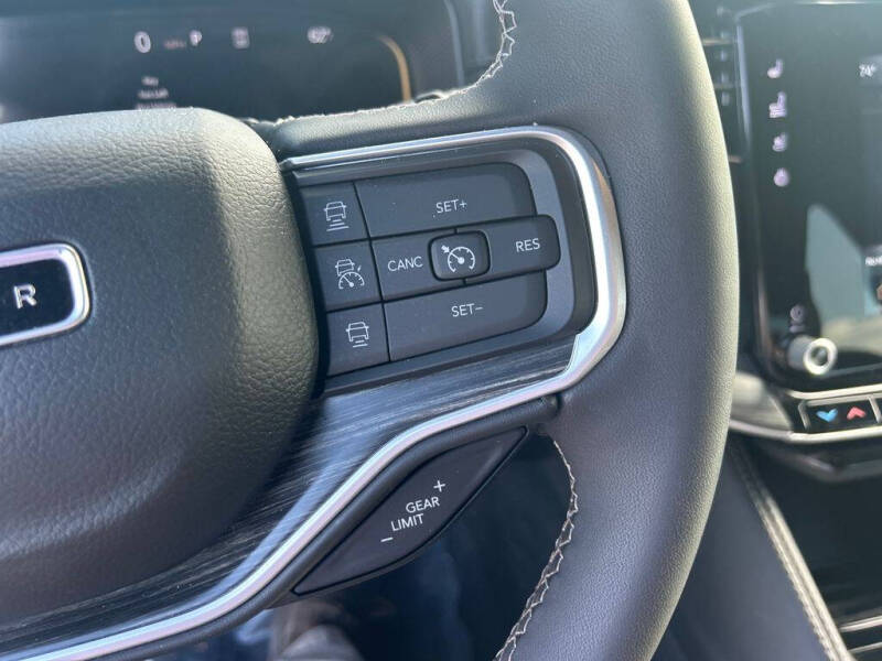 2024 Jeep Wagoneer L Series III