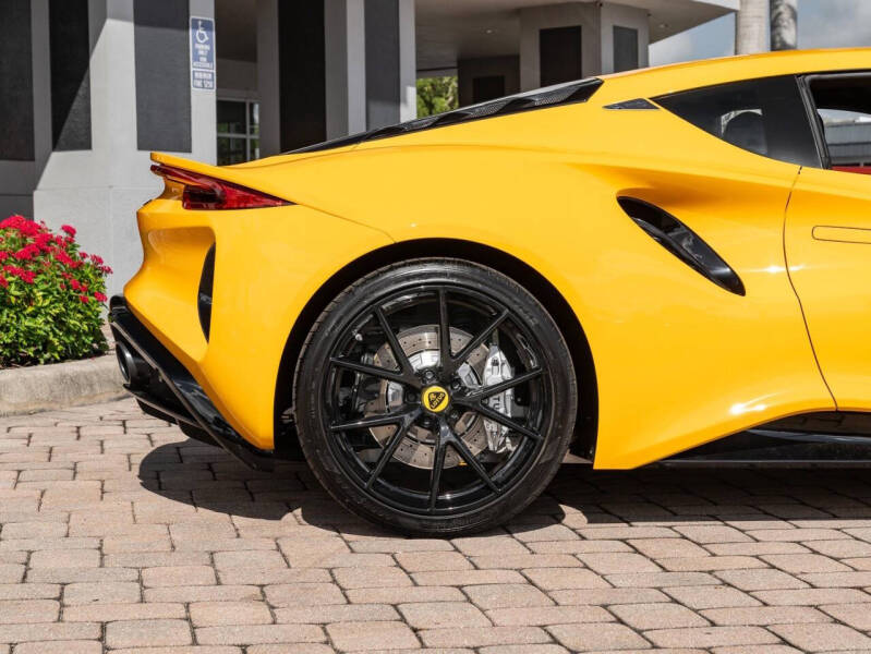 2025 Lotus Emira V6 Base