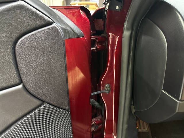 2004 Ford Thunderbird Deluxe