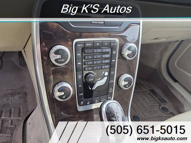 2016 Volvo XC70 T5 Platinum