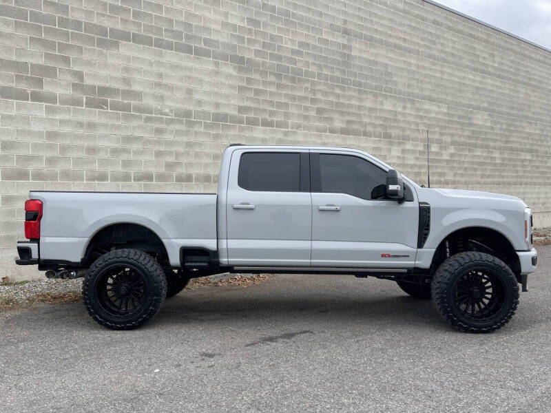 2025 Ford F-350 Super Duty Platinum