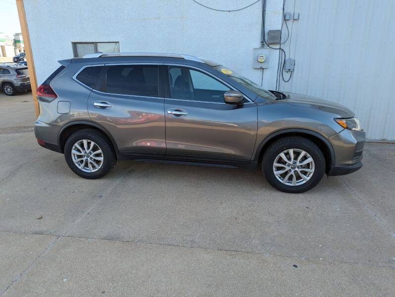 2019 Nissan Rogue for sale at Parkway Motors in Osage Beach MO