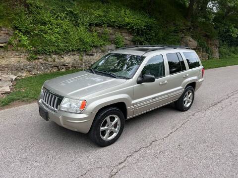 2004 Jeep Grand Cherokee for sale at Bogie's Motors in Saint Louis MO