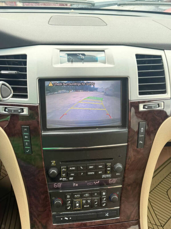2013 Cadillac Escalade Premium