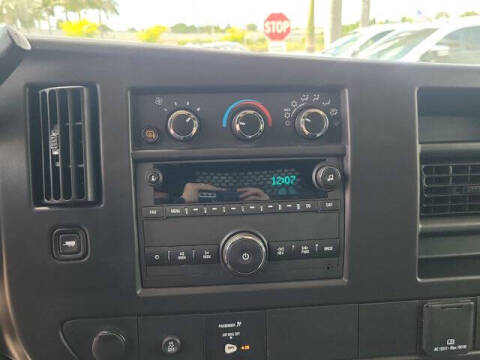 2025 GMC Savana 2500